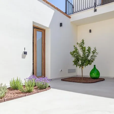 Ausentu Guest house *